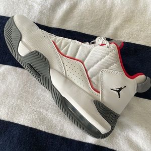 Jordan Stay Loyal Grade School Boys Shoe - Size 6.5